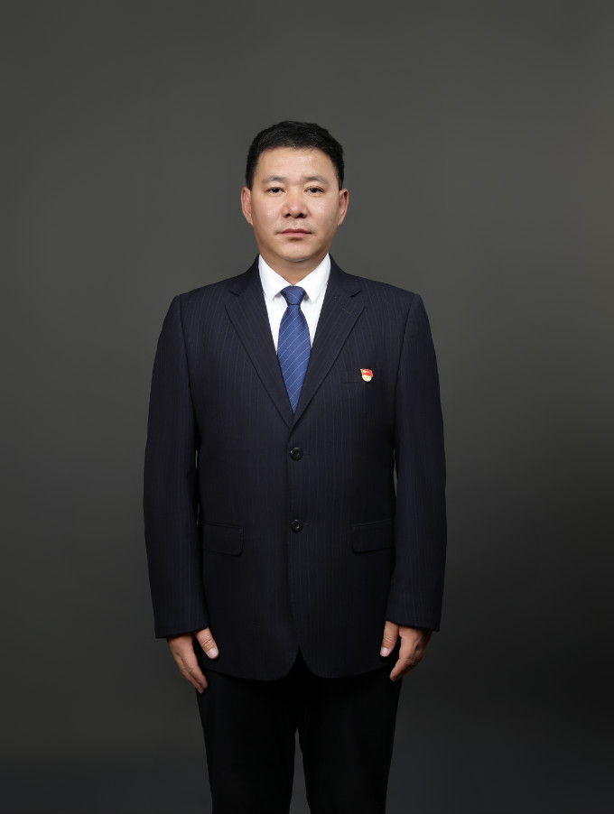 頓珠朗加 (董事長(zhǎng)、黨委書記)