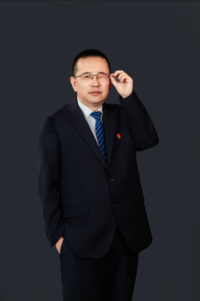 格桑羅布（黨委委員、副總經(jīng)理）
