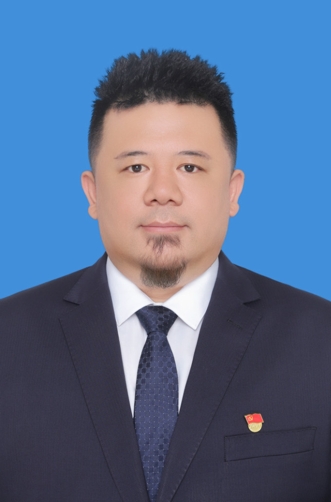 次旦多杰（黨委委員、副總經(jīng)理兼總工程師）